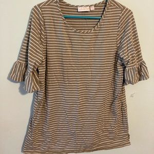 Belle blouse size medium in gently used condition.